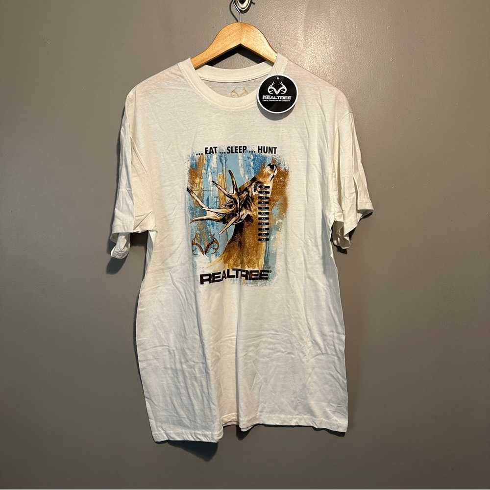 NWT Realtree Eat Sleep Hunt White Graphic Men's Shirt